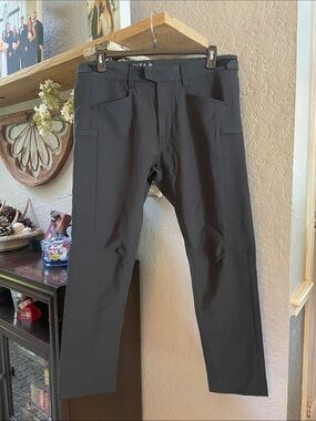 Ten Thousand Men's Black Slim Cargo Pants